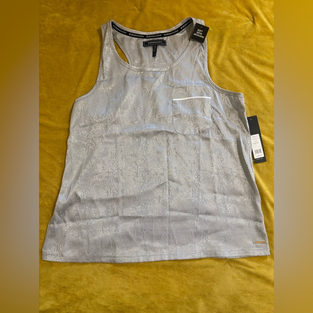 BCBGMaxAzria Silver Snake-Print Sleeveless Pocket Tank! Size medium NWT!